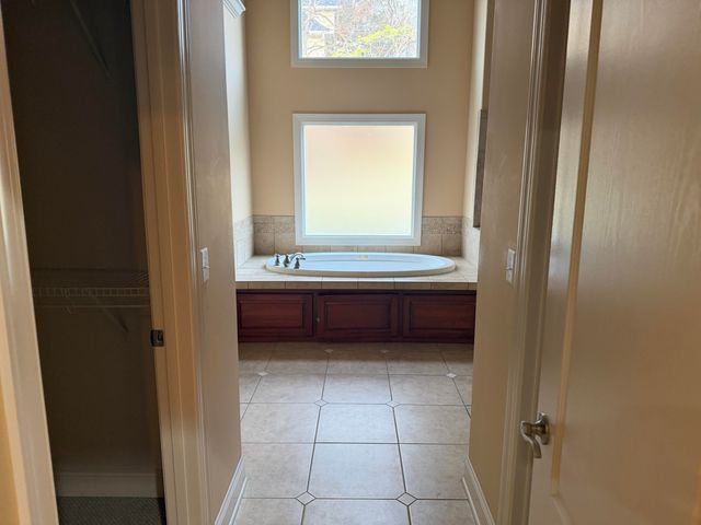 9288 Crystal Brook Drive, Apison, TN 37302