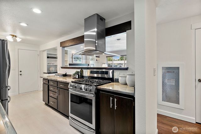 1947 SW 350th Street, Federal Way, WA 98023