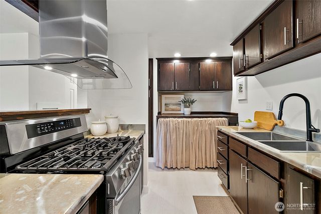 1947 SW 350th Street, Federal Way, WA 98023