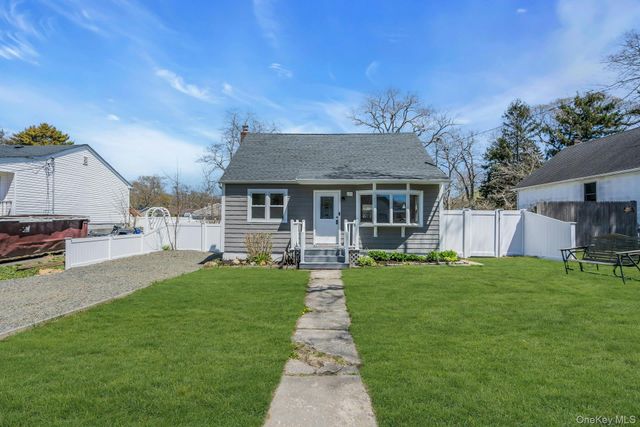 133 Lakeview Drive, Mastic Beach, NY 11951