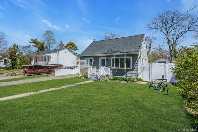 133 Lakeview Drive, Mastic Beach, NY 11951