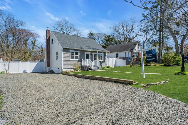 133 Lakeview Drive, Mastic Beach, NY 11951