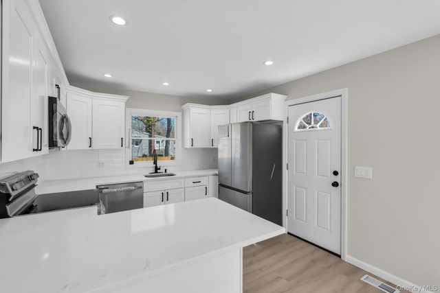 133 Lakeview Drive, Mastic Beach, NY 11951