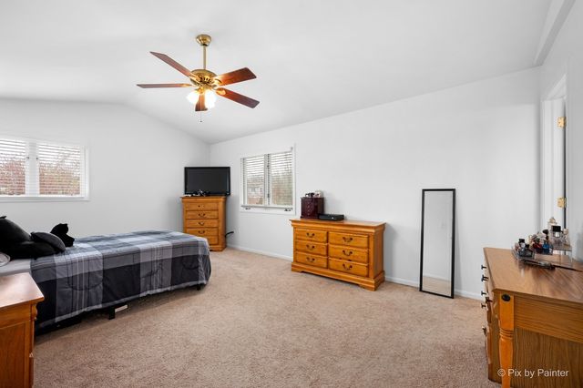 266 Charlotte Court, Cary, IL 60013