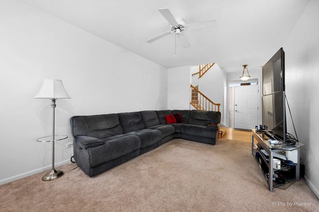 266 Charlotte Court, Cary, IL 60013