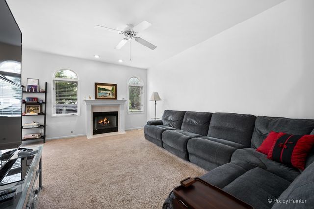 266 Charlotte Court, Cary, IL 60013