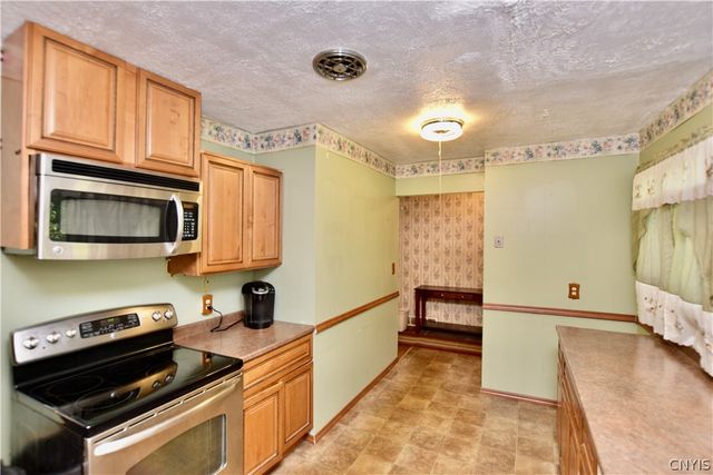 246 Blackberry Road, Clay, NY 13090