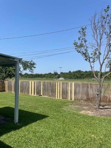 2115 Sunset Drive, Balch Springs, TX 75180