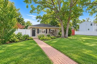 11 Tell Avenue, Deer Park, NY 11729