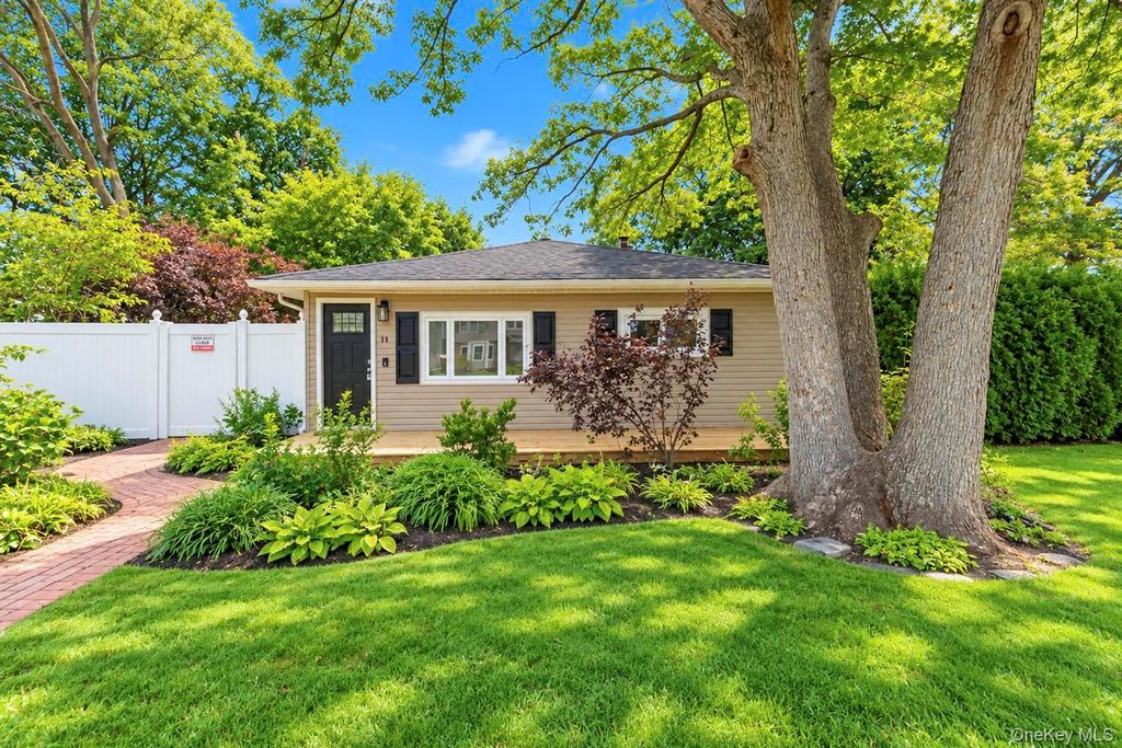 11 Tell Avenue, Deer Park, NY 11729 — photo 4