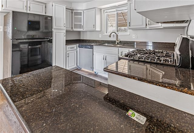 1025 Catherine Dr, Conway, PA 15027