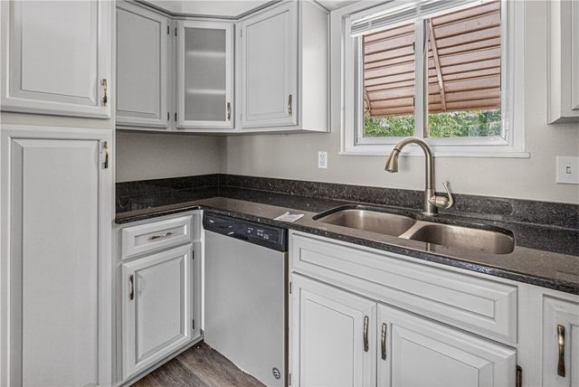 1025 Catherine Dr, Conway, PA 15027