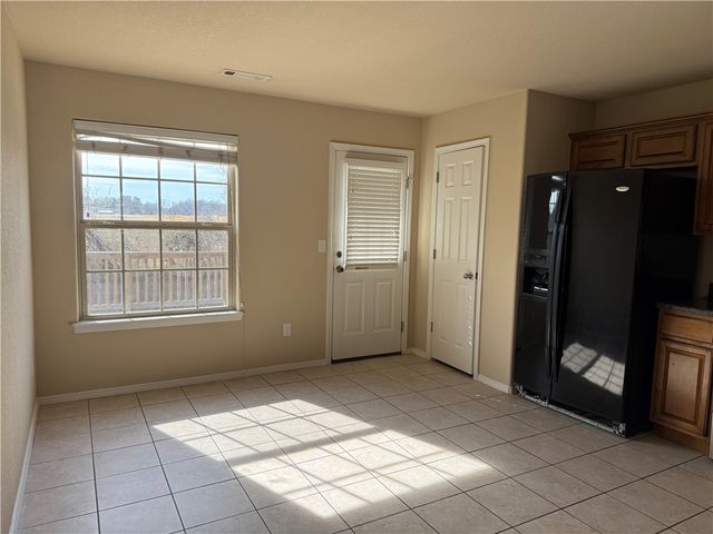 304 E Laurel Avenue, Rogers, AR 72758