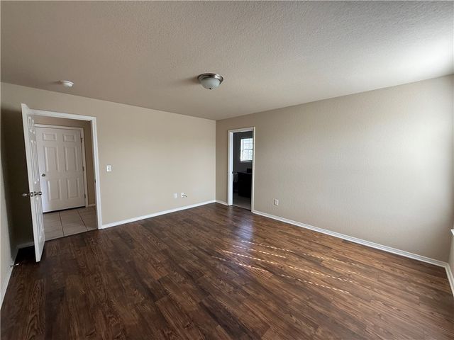 304 E Laurel Avenue, Rogers, AR 72758