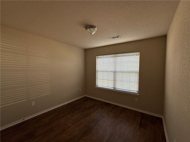 304 E Laurel Avenue, Rogers, AR 72758