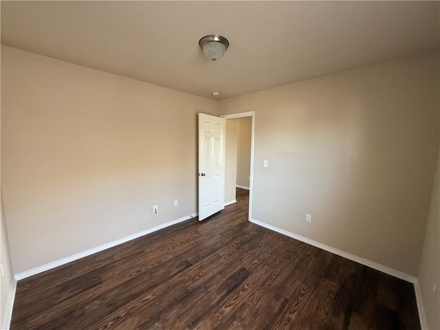 304 E Laurel Avenue, Rogers, AR 72758