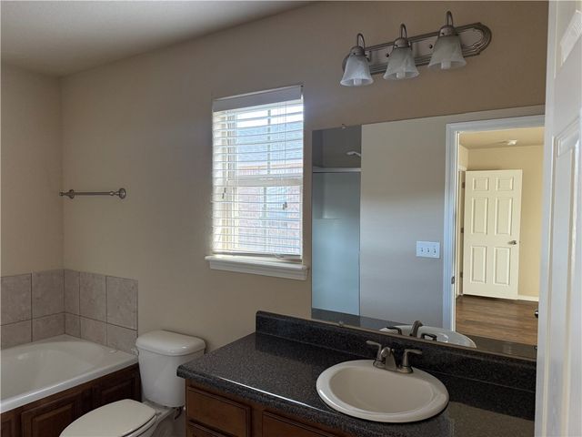 304 E Laurel Avenue, Rogers, AR 72758