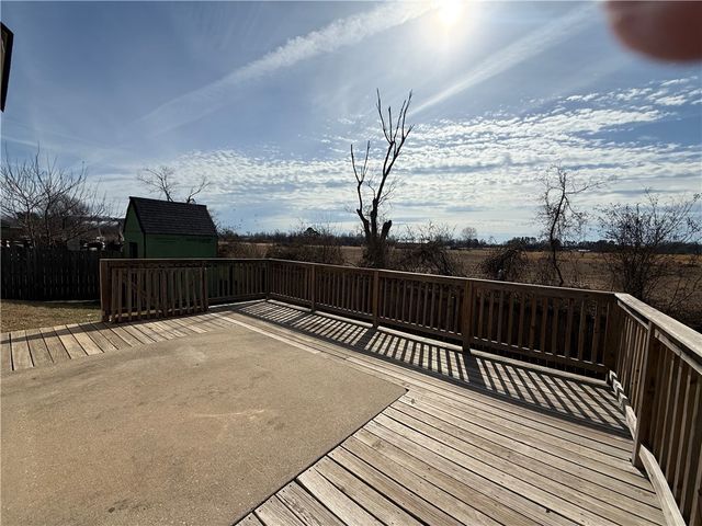 304 E Laurel Avenue, Rogers, AR 72758