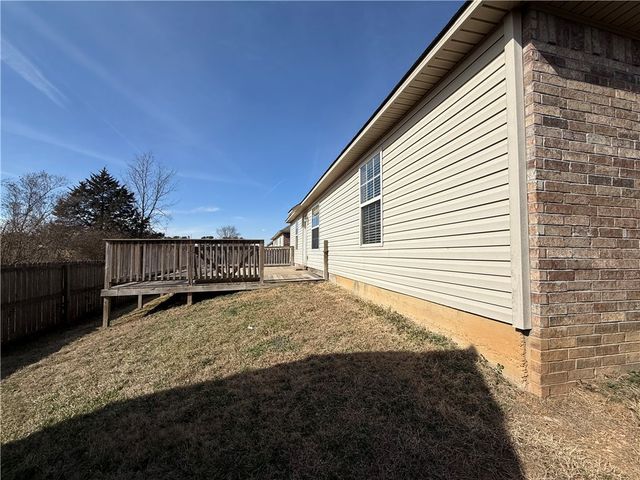 304 E Laurel Avenue, Rogers, AR 72758