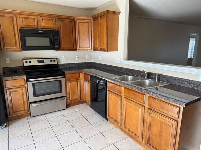 304 E Laurel Avenue, Rogers, AR 72758