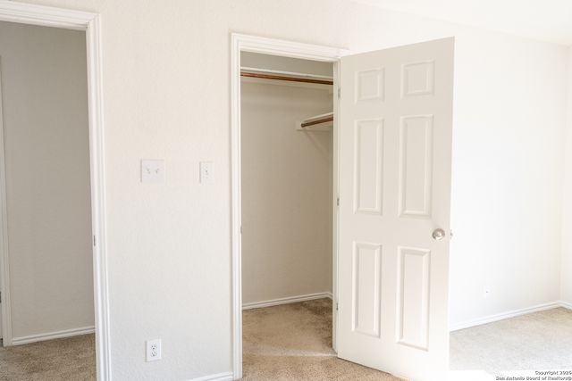 6913 Abbey, San Antonio, TX 78249