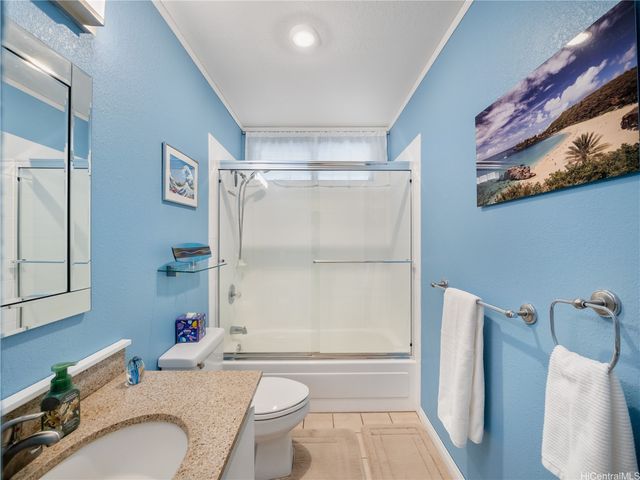 94-762 Kaaholo Street, Waipahu, HI 96797