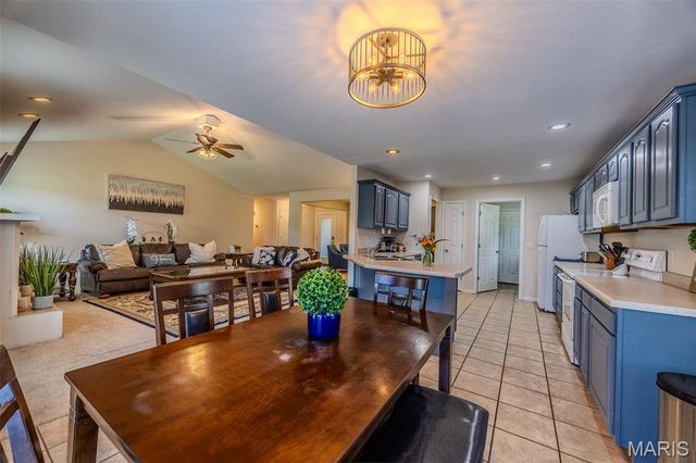 19958 Ladera Road, Waynesville, MO 65583