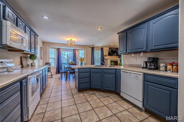 19958 Ladera Road, Waynesville, MO 65583