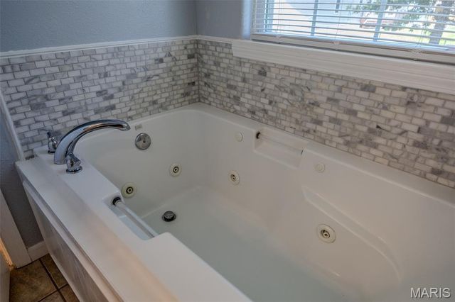 19958 Ladera Road, Waynesville, MO 65583