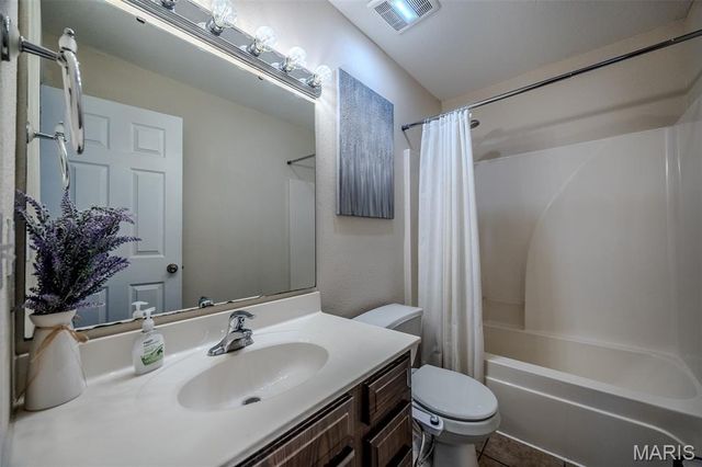 19958 Ladera Road, Waynesville, MO 65583