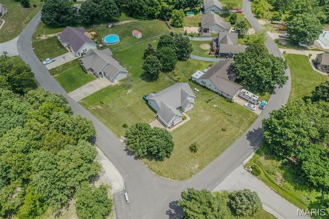 19958 Ladera Road, Waynesville, MO 65583