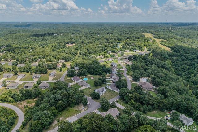 19958 Ladera Road, Waynesville, MO 65583