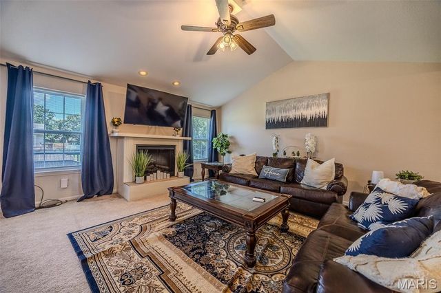 19958 Ladera Road, Waynesville, MO 65583