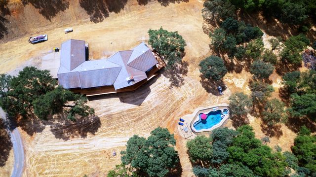 3951 Safari Trl, Pilot Hill, CA 95664