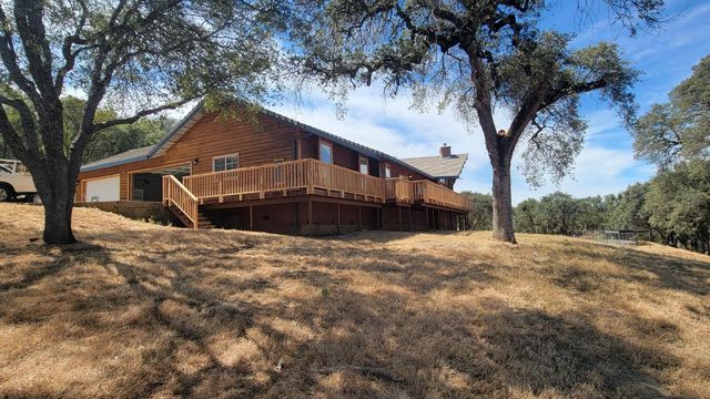 3951 Safari Trl, Pilot Hill, CA 95664
