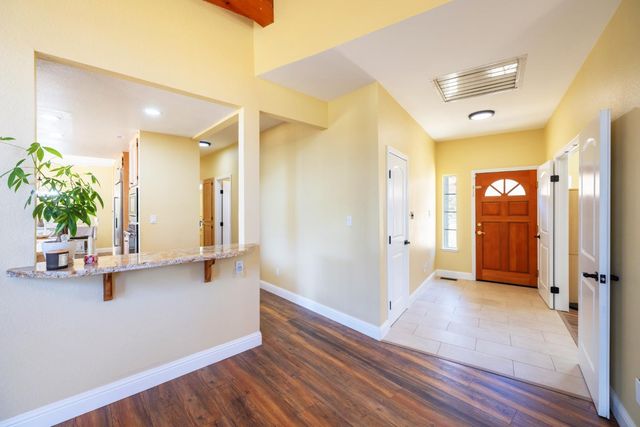 3951 Safari Trl, Pilot Hill, CA 95664