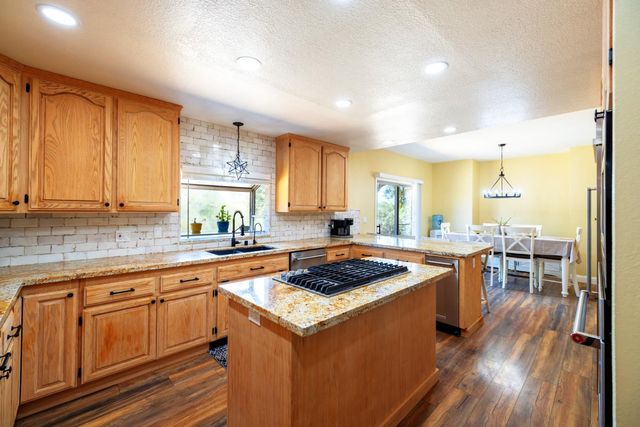3951 Safari Trl, Pilot Hill, CA 95664