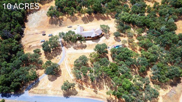 3951 Safari Trl, Pilot Hill, CA 95664