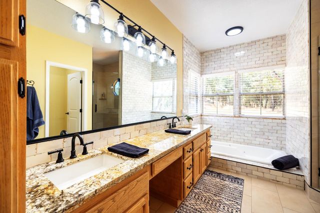 3951 Safari Trl, Pilot Hill, CA 95664