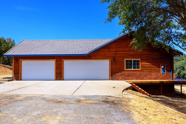 3951 Safari Trl, Pilot Hill, CA 95664