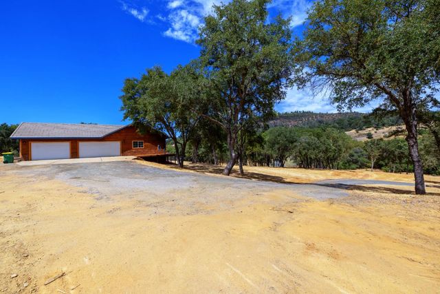 3951 Safari Trl, Pilot Hill, CA 95664