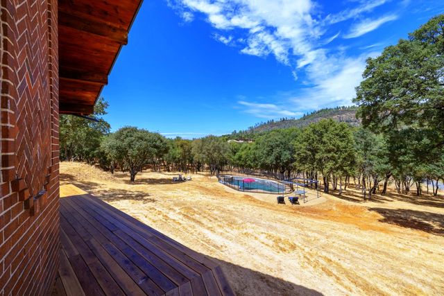3951 Safari Trl, Pilot Hill, CA 95664