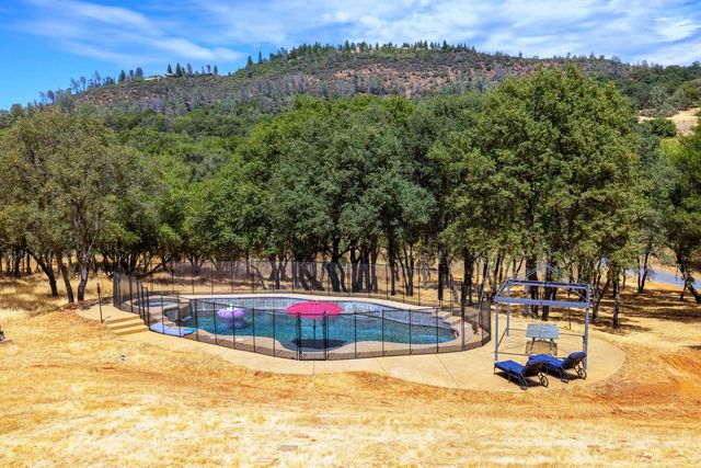 3951 Safari Trl, Pilot Hill, CA 95664