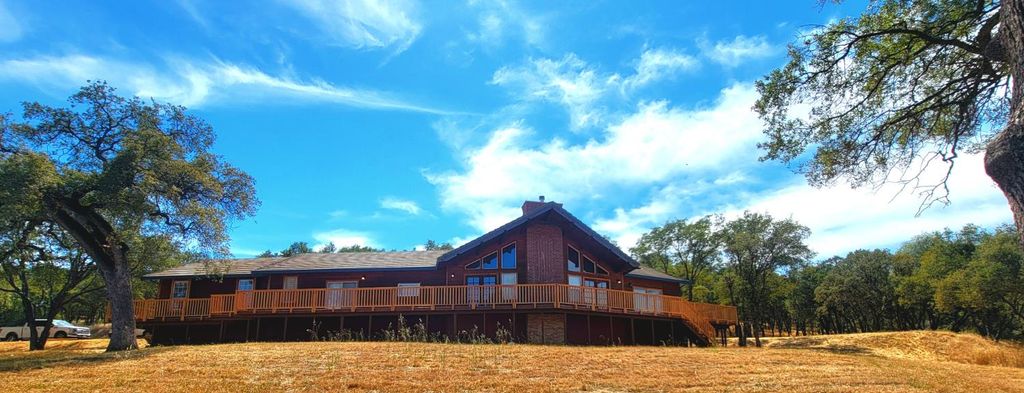 3951 Safari Trl, Pilot Hill, CA 95664
