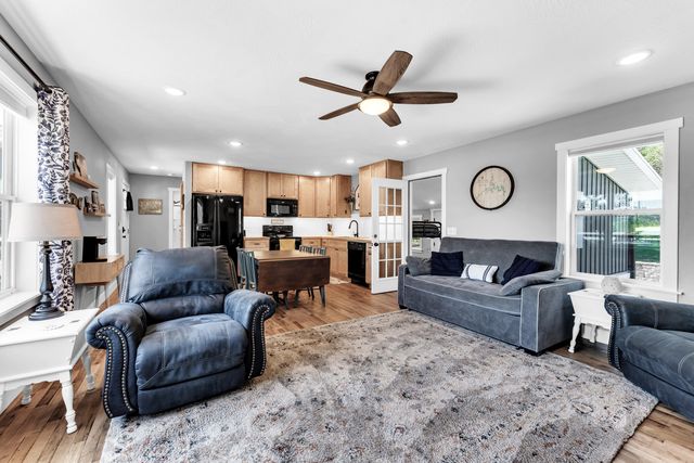 61 Rolla Hill Road, Galena, MO 65656