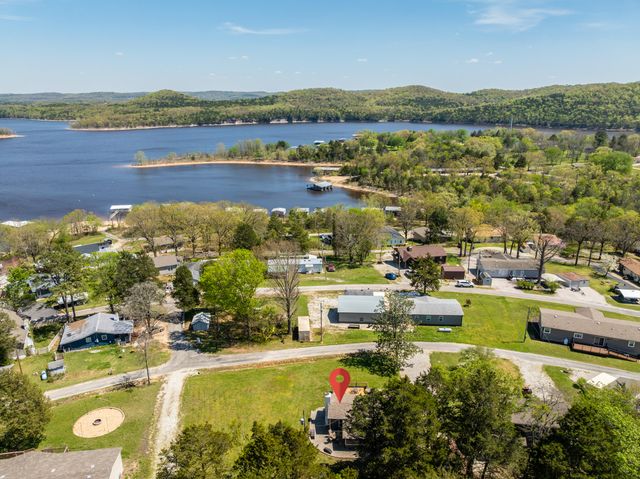 61 Rolla Hill Road, Galena, MO 65656