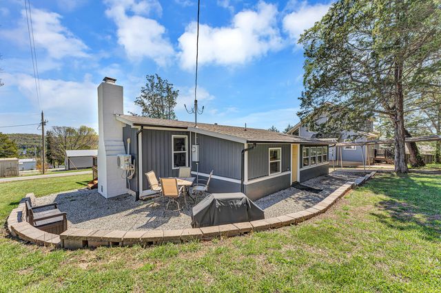61 Rolla Hill Road, Galena, MO 65656