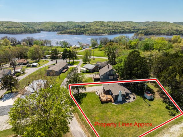 61 Rolla Hill Road, Galena, MO 65656
