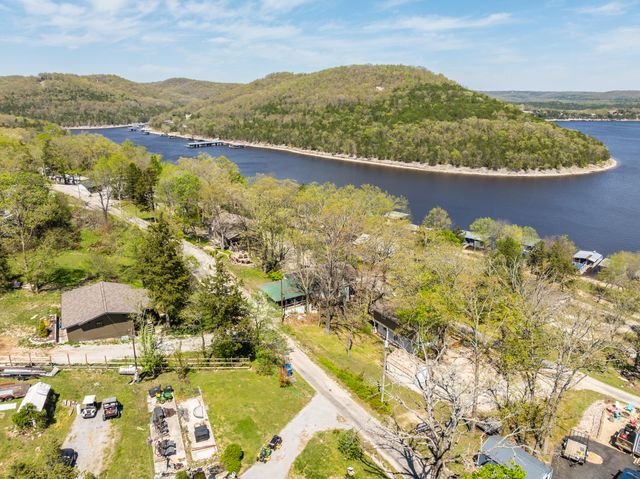 61 Rolla Hill Road, Galena, MO 65656