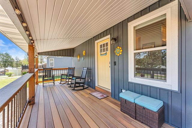 61 Rolla Hill Road, Galena, MO 65656